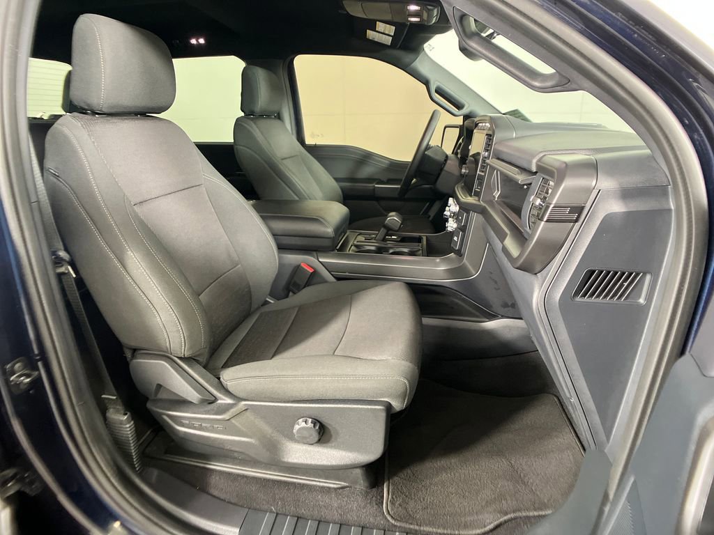 Certified 2024 Ford F150 XLT w/ XLT Black Appearance Package image 13