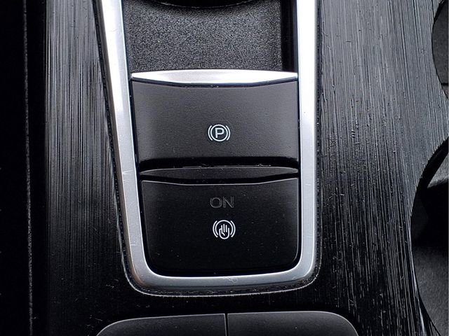 Certified 2025 Ford Escape ST-Line FWD image 18