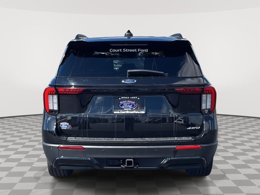 Certified 2025 Ford Explorer ST-Line w/ ST-Line Street Pack image 4