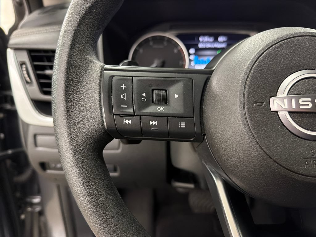 Used 2024 Nissan Rogue S FWD image 21