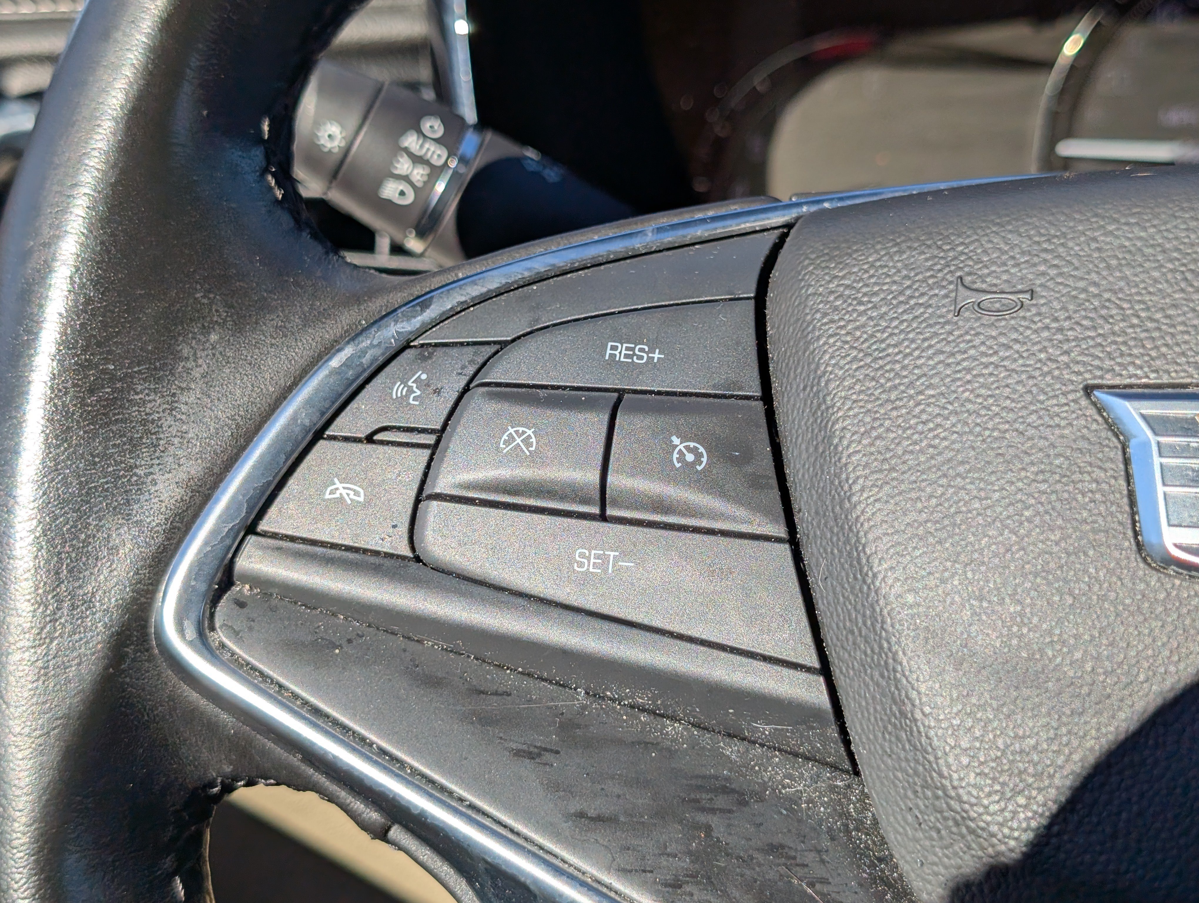 Used 2018 Cadillac XT5 AWD image 25