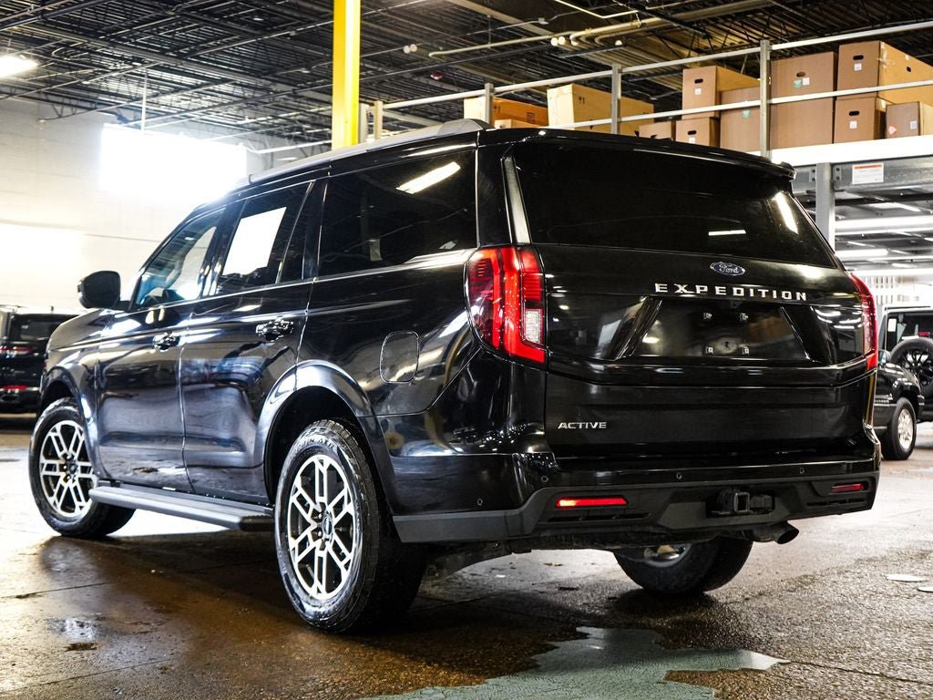 Certified 2025 Ford Expedition Active AWD/4WD image 4