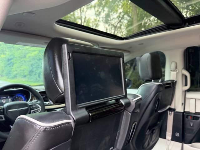 Used 2022 Chrysler Pacifica Limited w/ Uconnect Theater Family Group AWD/4WD image 23