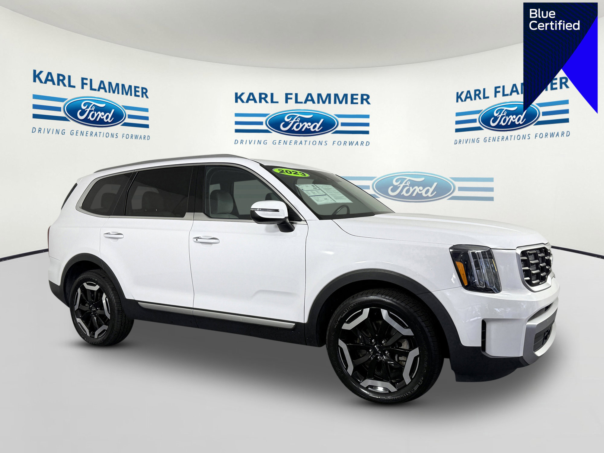 Used 2023 Kia Telluride S image 1