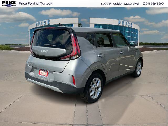 Used 2023 Kia Soul LX w/ Option Group 015 FWD image 5