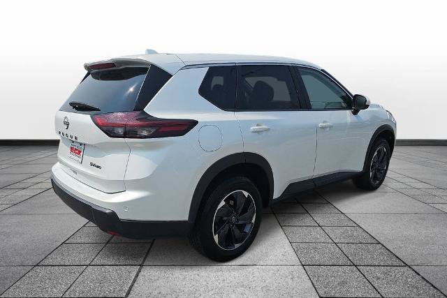 Used 2024 Nissan Rogue SV AWD/4WD image 5