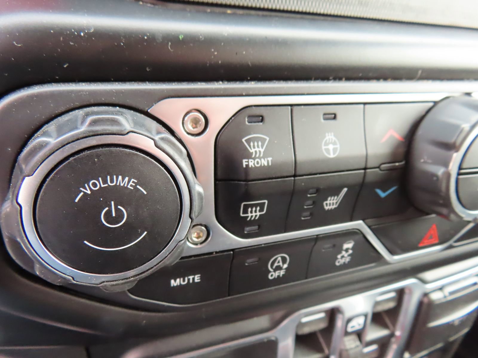 Used 2022 Jeep Wrangler Unlimited Rubicon w/ Xtreme Recon 35" Tire Package image 27