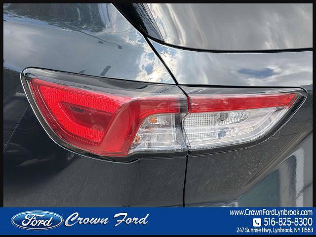 Certified 2022 Ford Escape SEL w/ Technology Package AWD/4WD image 9