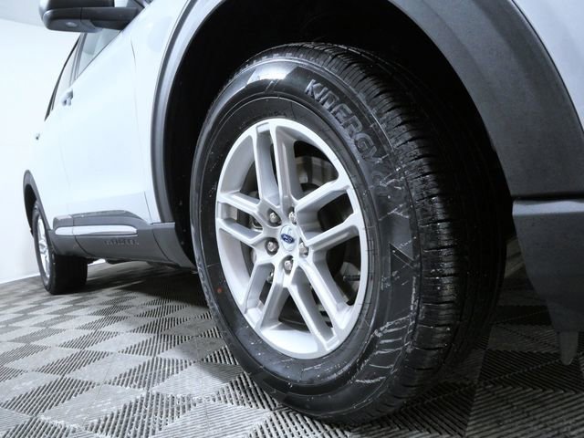 Certified 2025 Ford Explorer Active image 7