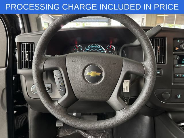 Used 2025 Chevrolet Express 3500 LT w/ LT Preferred Equipment Group RWD image 5