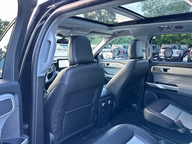 Certified 2023 Ford Explorer XLT w/ Equipment Group 202A AWD/4WD image 39