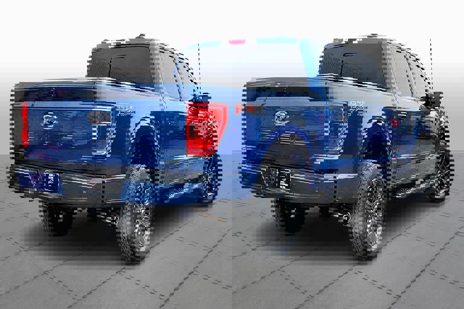 Certified 2022 Ford F150 XLT w/ Equipment Group 302A High image 3