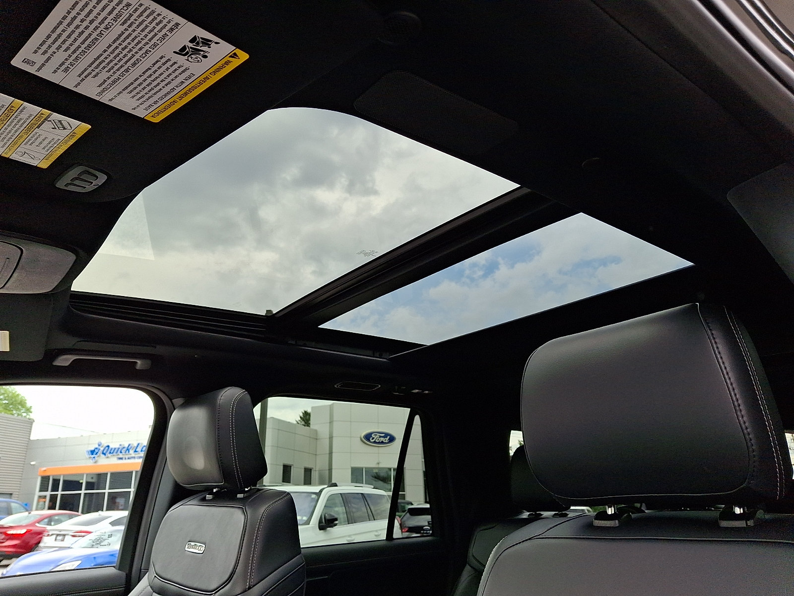 Certified 2025 Ford Expedition Max Platinum w/ Stealth Performance Package AWD/4WD image 18