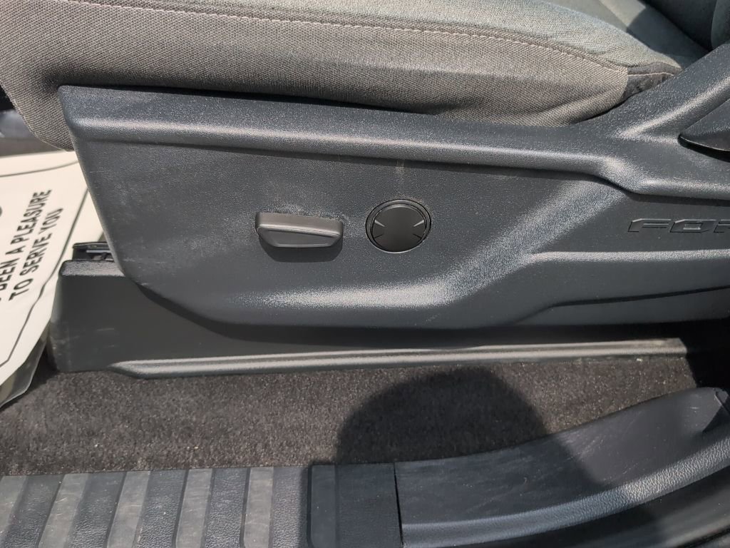 Certified 2025 Ford F150 XLT w/ Equipment Group 301A Standard image 9