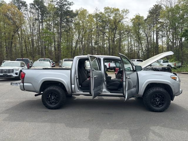 Used 2021 Toyota Tacoma SR5 w/ Technology Package AWD/4WD image 27