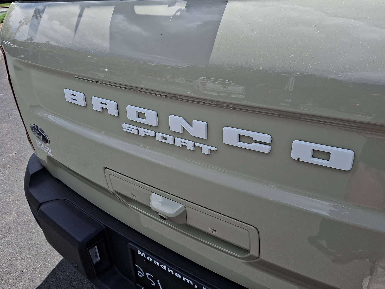 Certified 2025 Ford Bronco Sport Outer Banks w/ Outer Banks Tech Package+ AWD/4WD image 31