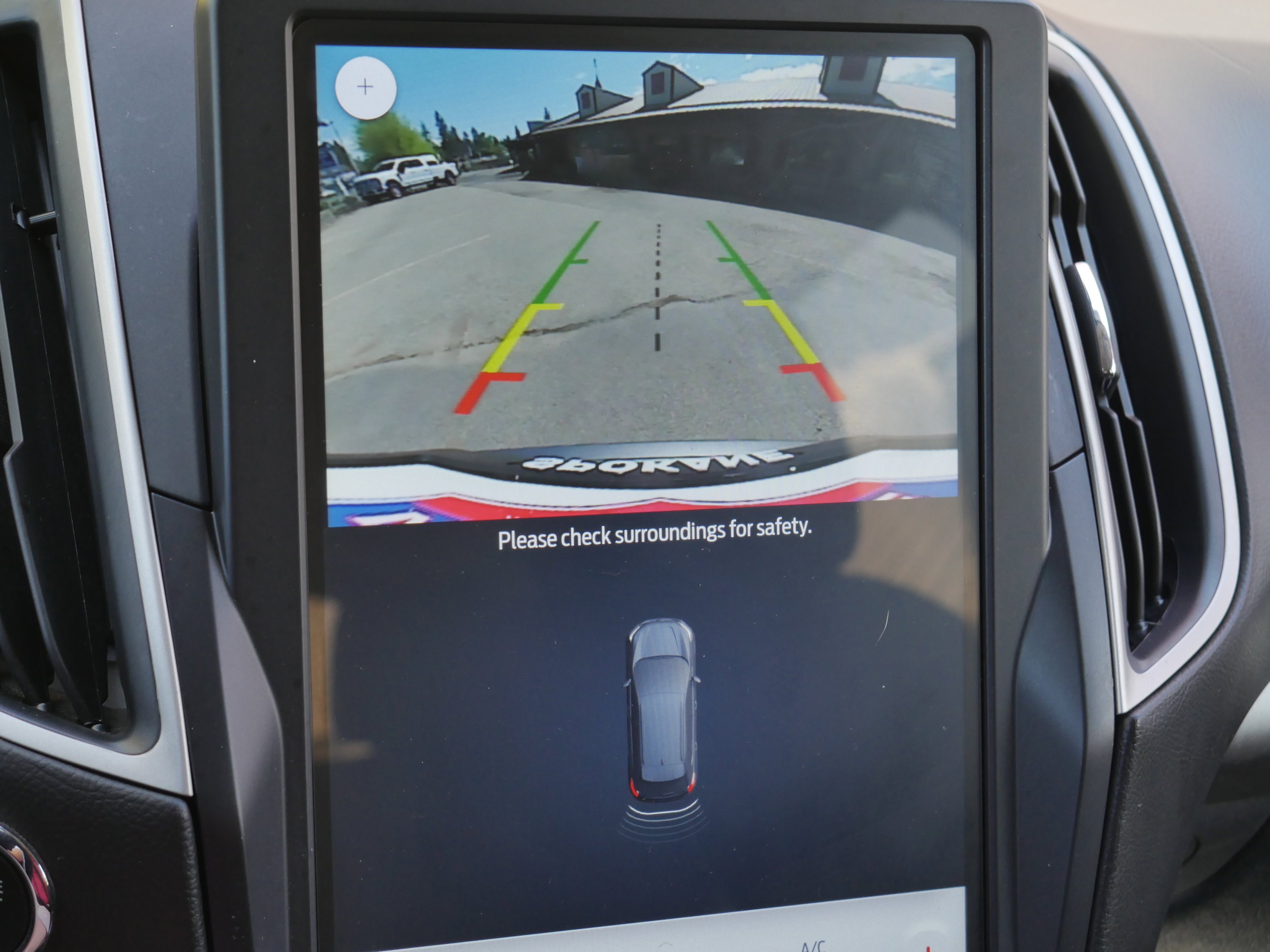 Certified 2022 Ford Edge SE w/ Black Appearance Package AWD/4WD image 13