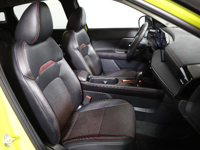 Used 2025 Nissan Kicks SR image 9