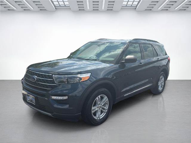 Certified 2022 Ford Explorer XLT w/ Equipment Group 202A AWD/4WD image 6