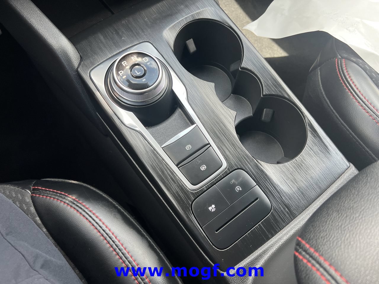 Certified 2024 Ford Escape ST-Line FWD image 11