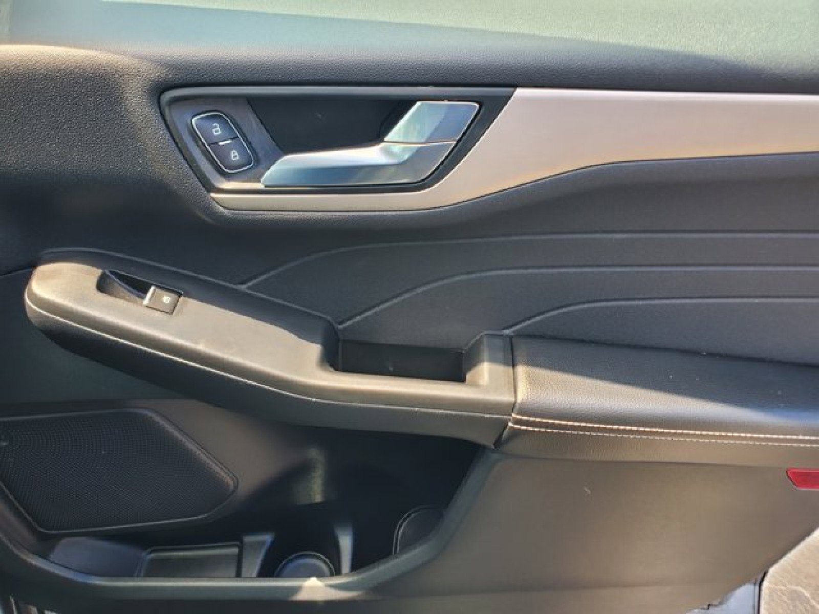 Certified 2022 Ford Escape SEL FWD image 36