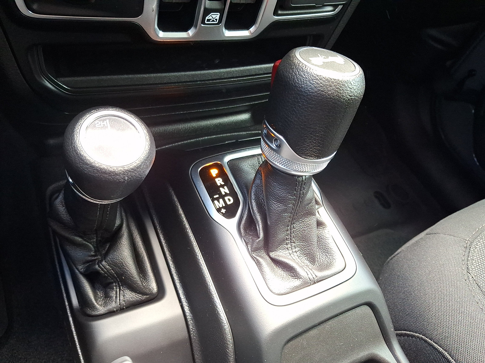 Used 2023 Jeep Wrangler Unlimited Sport AWD/4WD image 22
