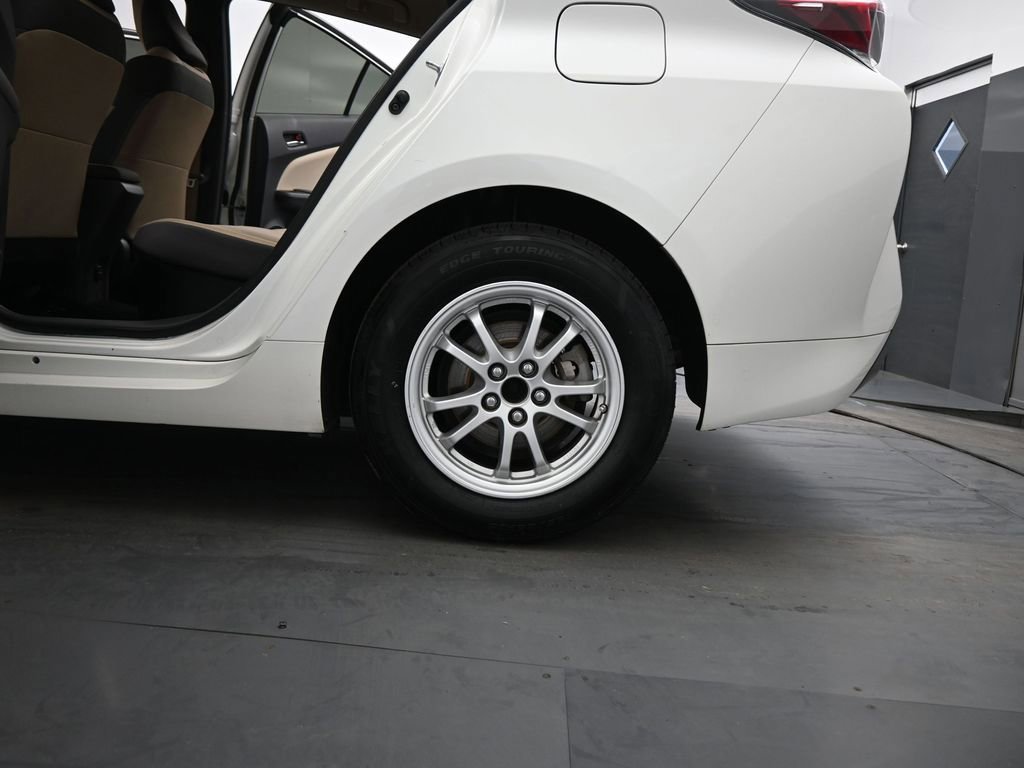 Used 2017 Toyota Prius One image 43