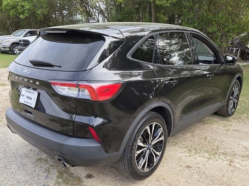 Certified 2021 Ford Escape SE w/ SE Sport Appearance Package image 5
