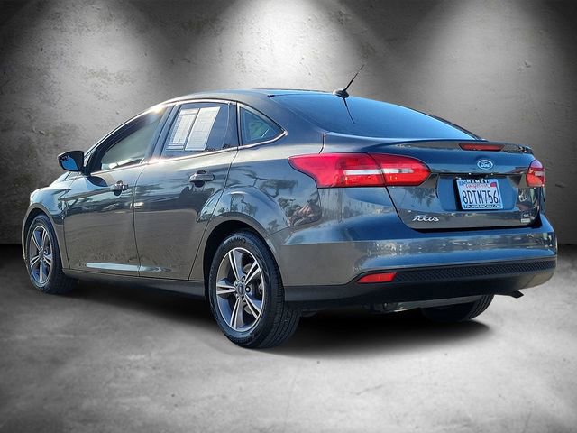 Certified 2018 Ford Focus SE w/ SE Appearance Package image 4