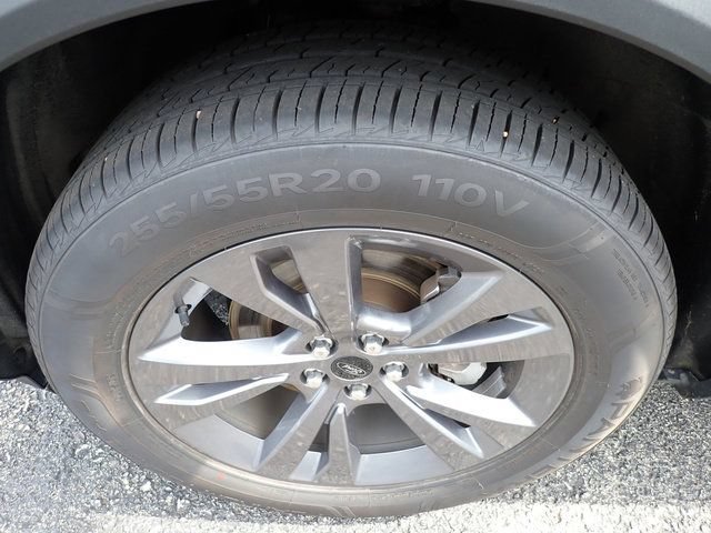 Certified 2023 Ford Explorer XLT w/ Equipment Group 202A AWD/4WD image 10