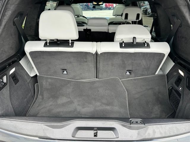 Used 2024 BMW X7 xDrive40i w/ M Sport Package AWD/4WD image 12