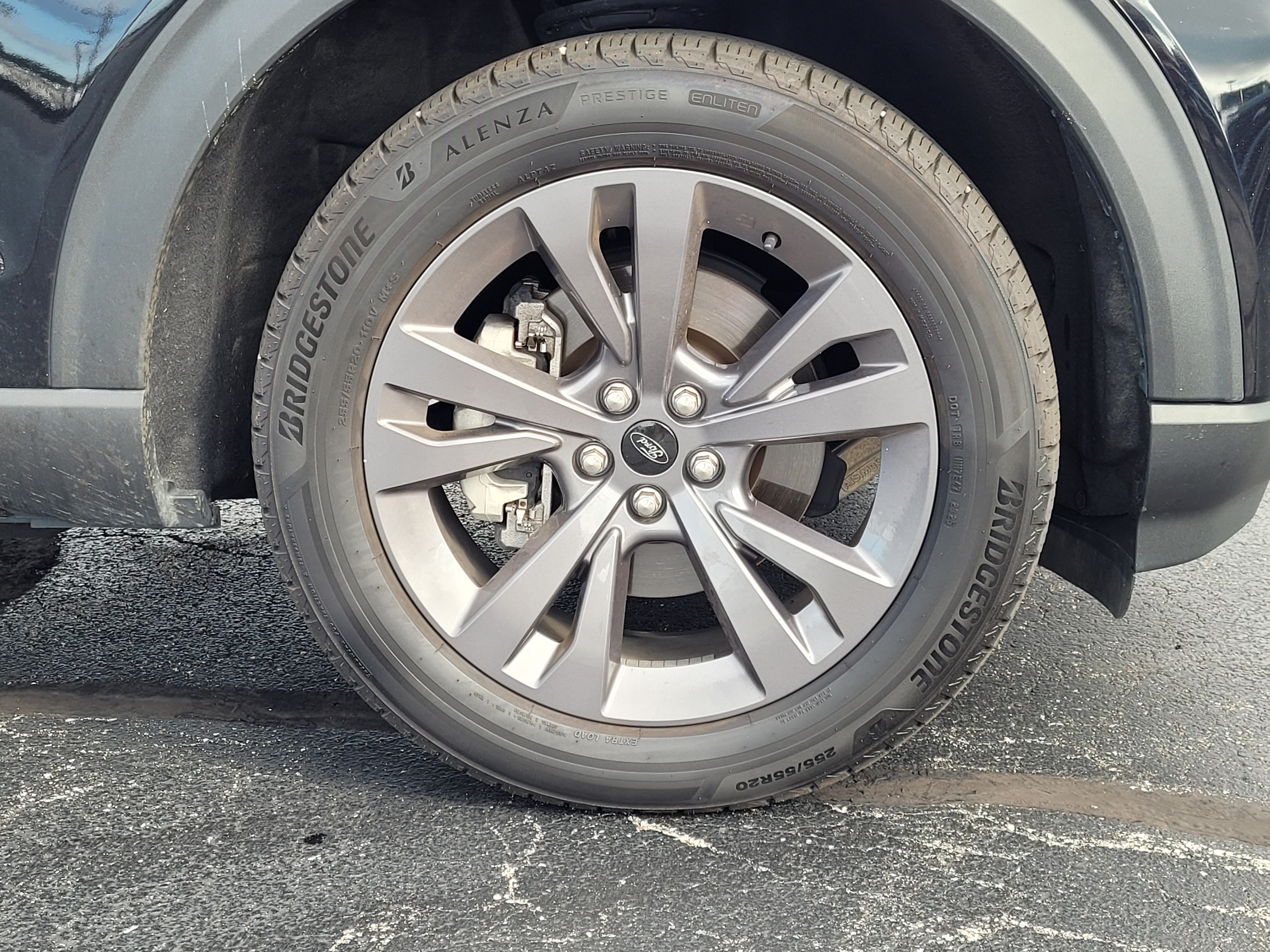 Certified 2023 Ford Explorer XLT w/ Equipment Group 202A AWD/4WD image 10