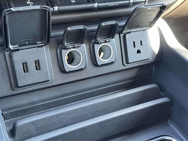 Used 2018 GMC Sierra 1500 SLT w/ SLT Premium Package image 17