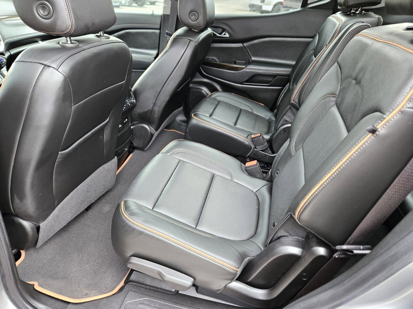 Used 2023 GMC Acadia AT4 w/ Technology Package image 17