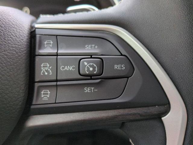 Used 2023 Jeep Grand Cherokee L Limited w/ Luxury Tech Group II image 25