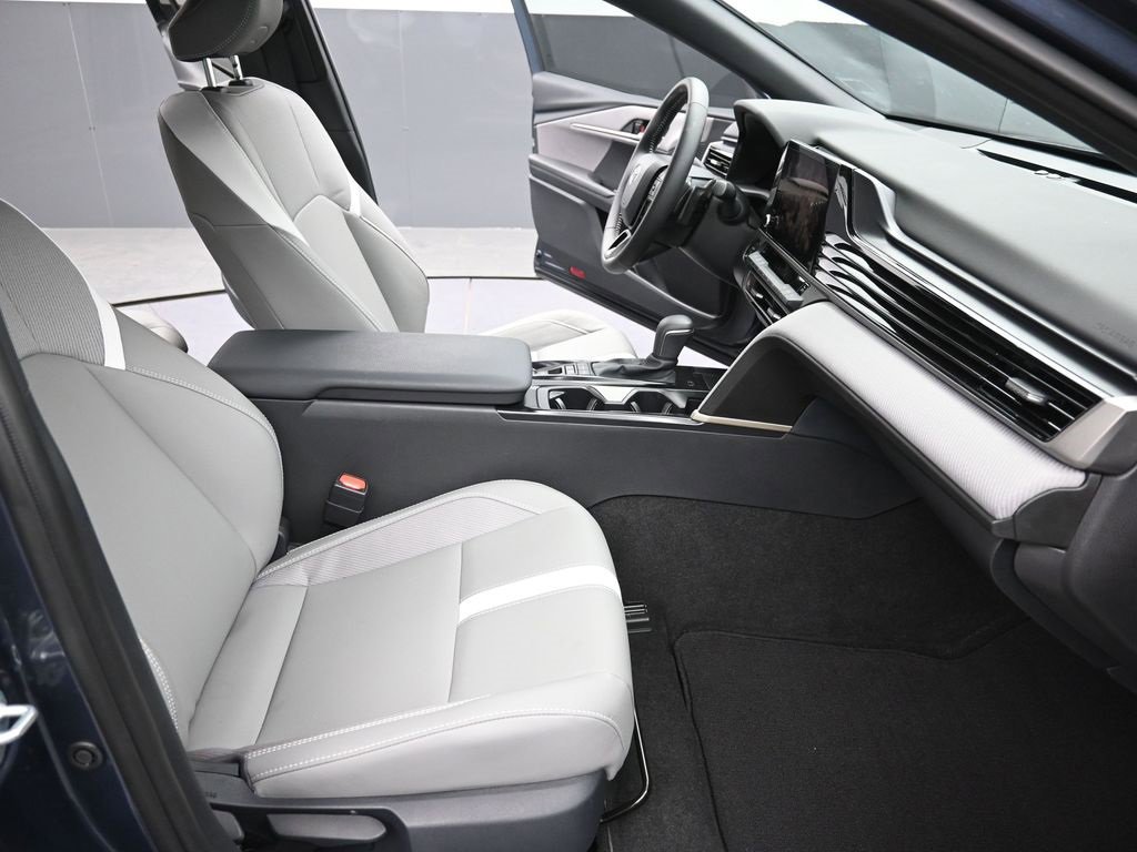 Used 2026 Toyota Camry SE w/ Convenience Package image 14