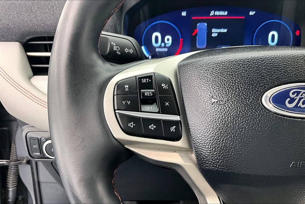 Certified 2025 Ford Explorer Active w/ Active Comfort Package AWD/4WD image 18