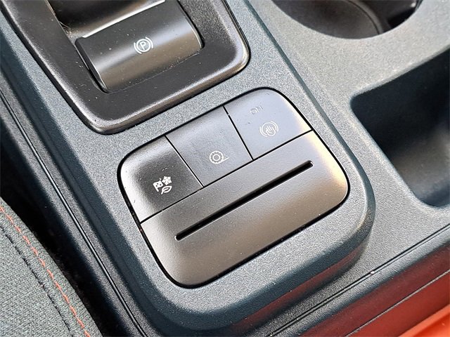 Certified 2023 Ford Maverick XLT image 18