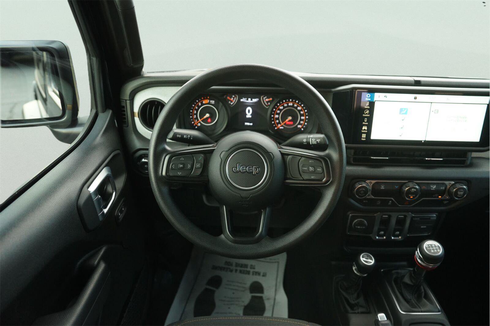 Used 2025 Jeep Wrangler Sport AWD/4WD image 17