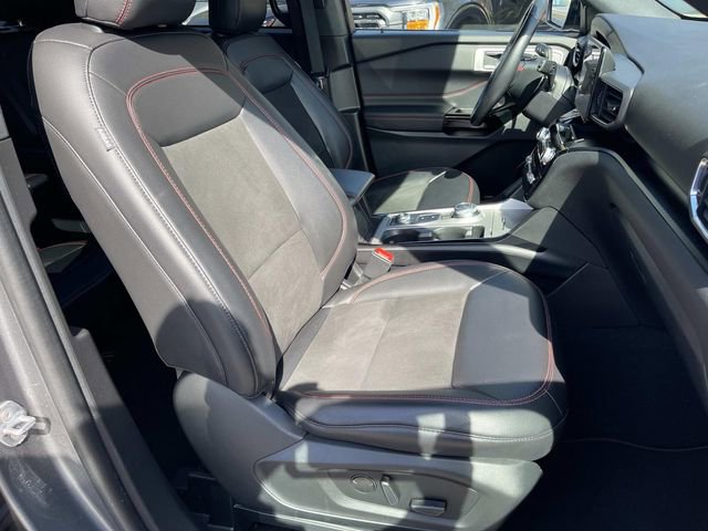 Certified 2023 Ford Explorer ST-Line w/ Class IV Trailer Tow Package image 23