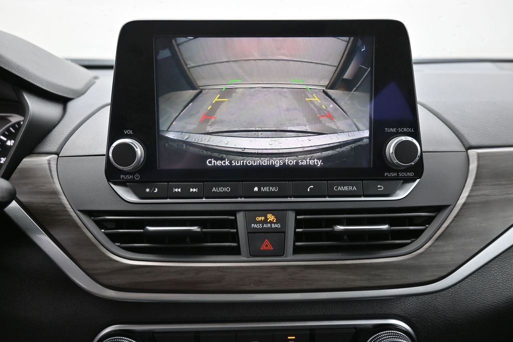 Used 2025 Nissan Altima 2.5 SV FWD image 4