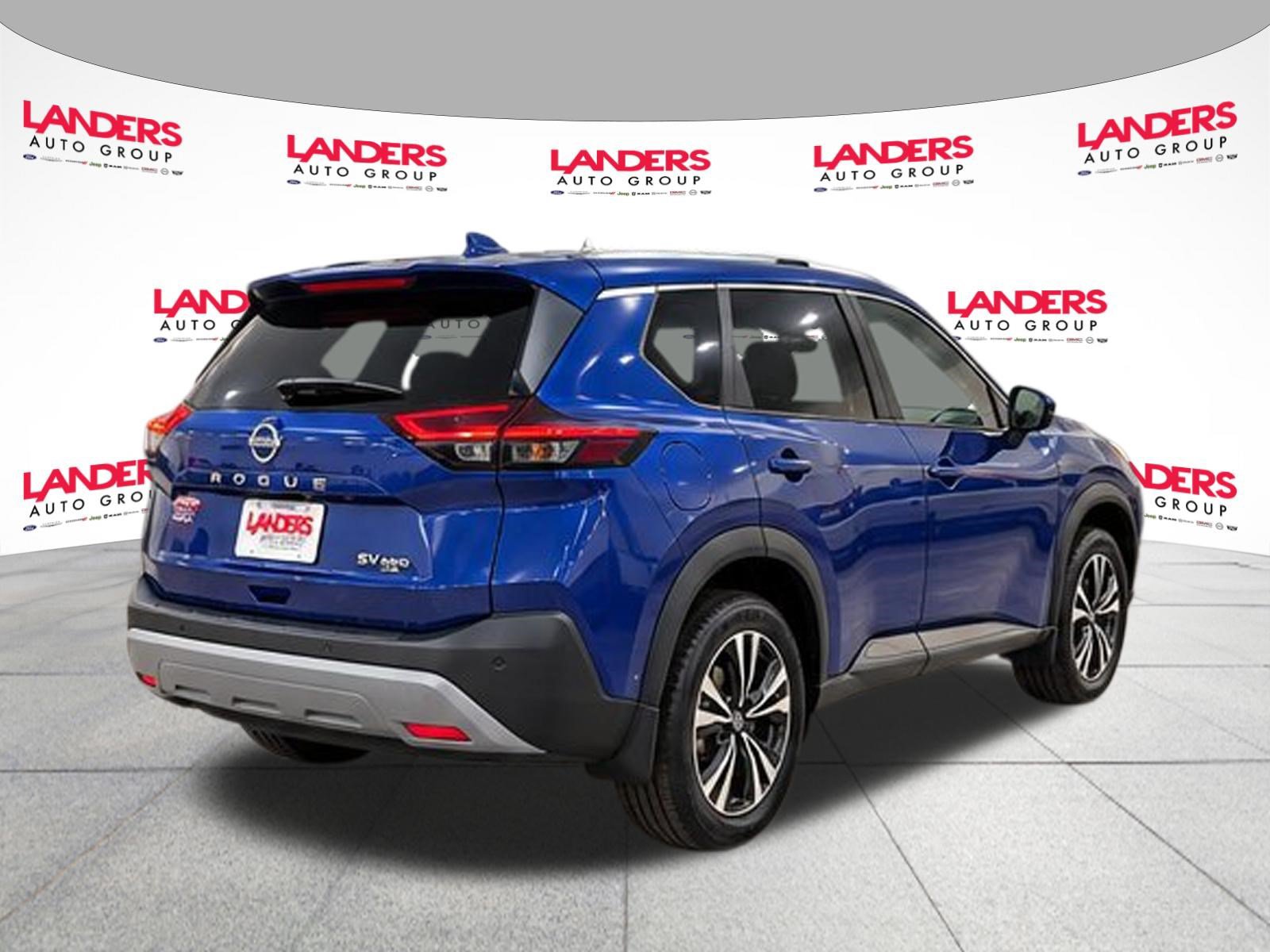 Used 2023 Nissan Rogue SV AWD/4WD image 9