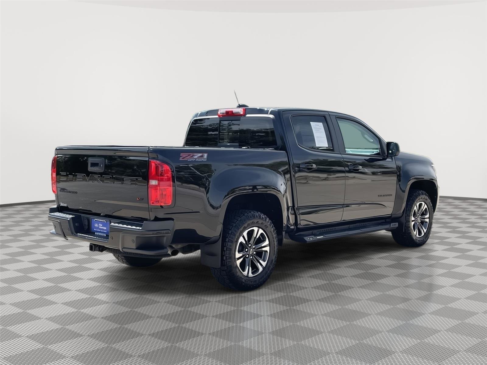 Used 2022 Chevrolet Colorado Z71 AWD/4WD image 7