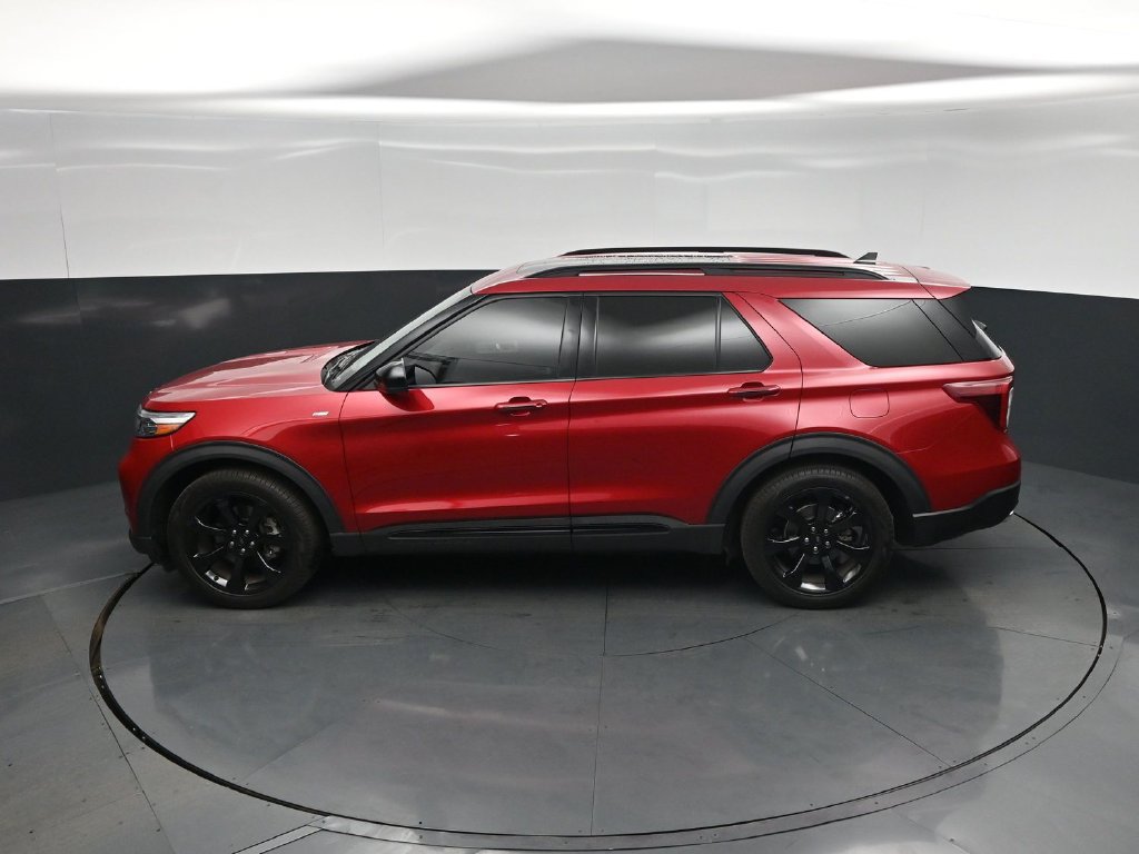 Certified 2024 Ford Explorer ST-Line w/ Class IV Trailer Tow Package RWD image 44