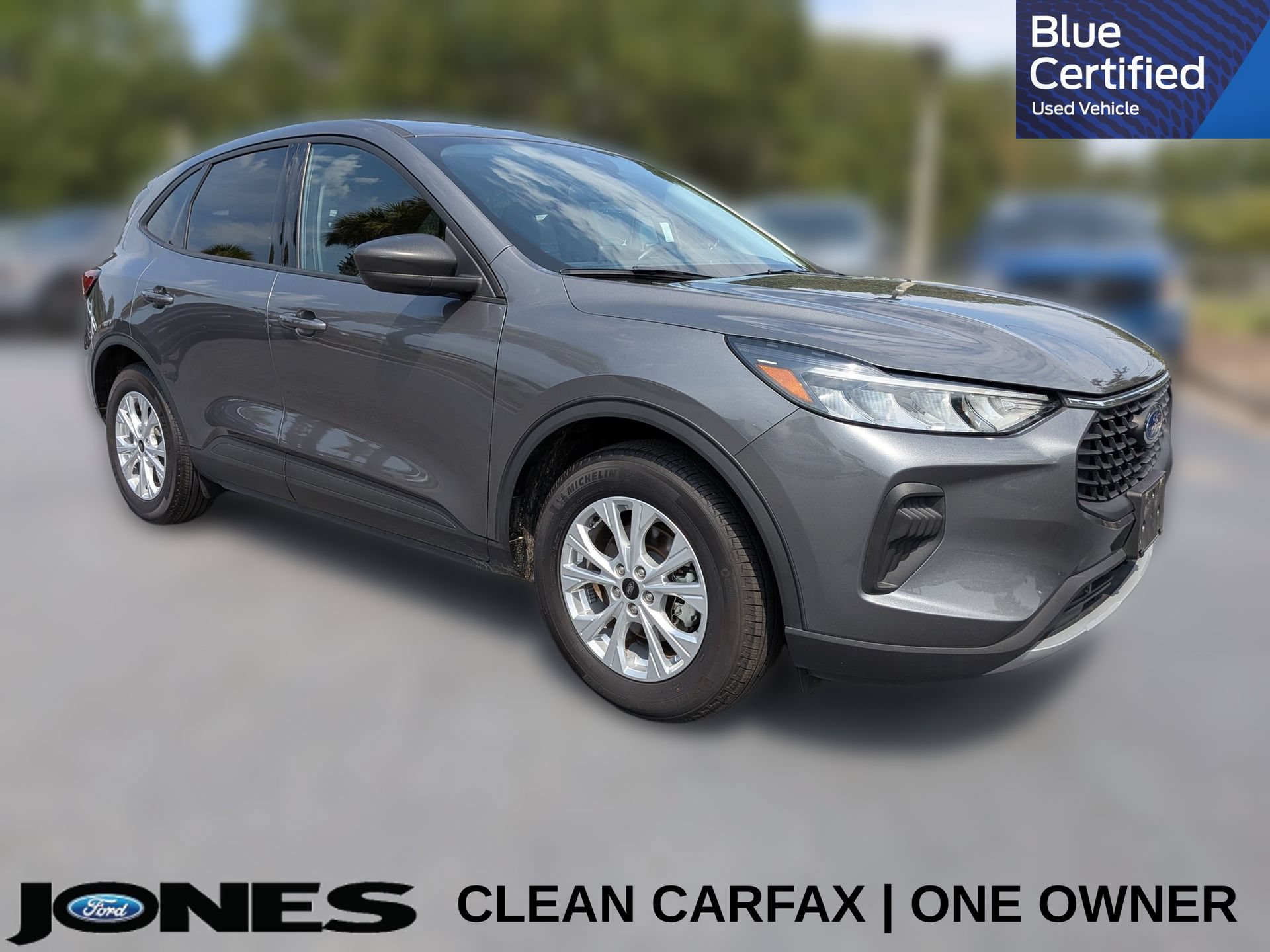 Certified 2025 Ford Escape Active FWD image 1