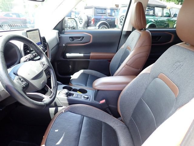 Certified 2021 Ford Bronco Sport Outer Banks w/ Outer Banks Package AWD/4WD image 17