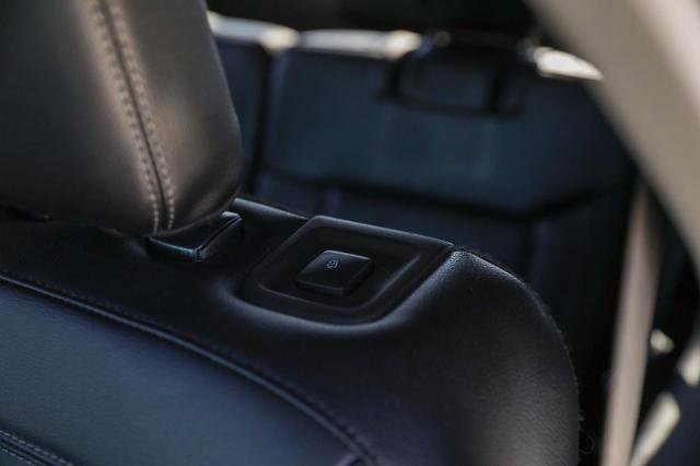 Certified 2021 Ford Explorer Limited w/ Equipment Group 301A image 32