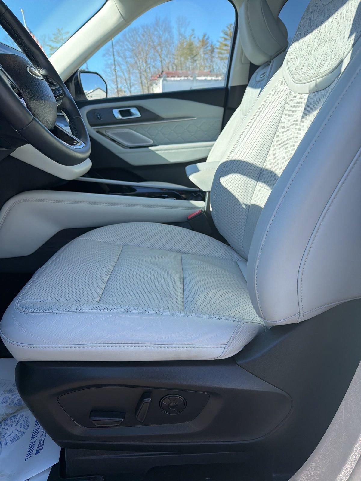 Certified 2025 Ford Explorer Platinum w/ Ultimate Package image 19