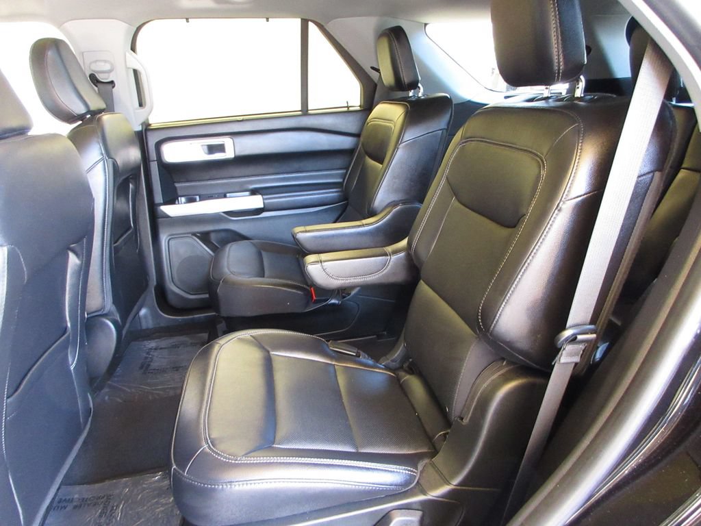 Certified 2023 Ford Explorer Limited w/ Limited Technology Package RWD image 25