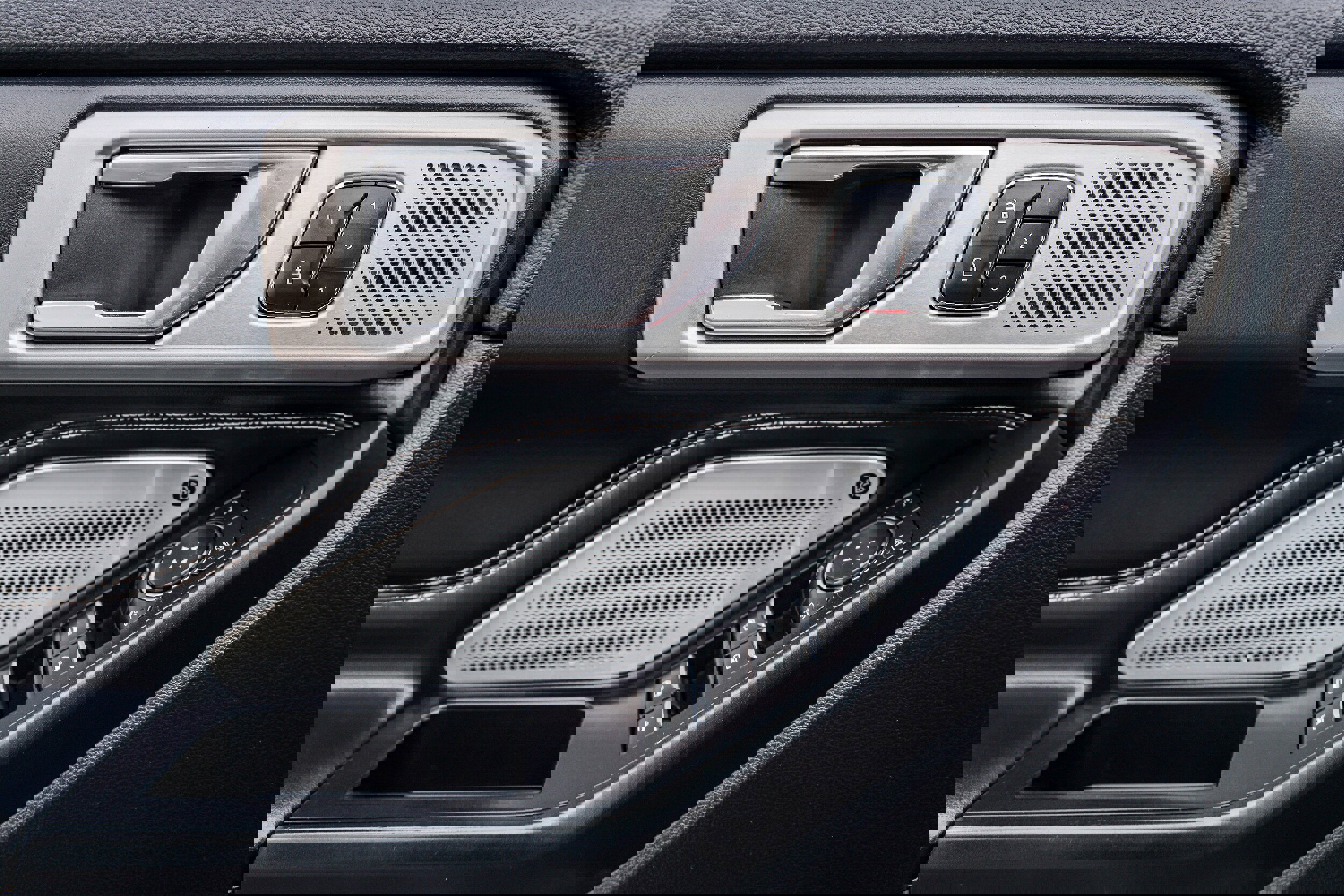 Certified 2020 Ford Explorer ST w/ ST Street Pack image 11